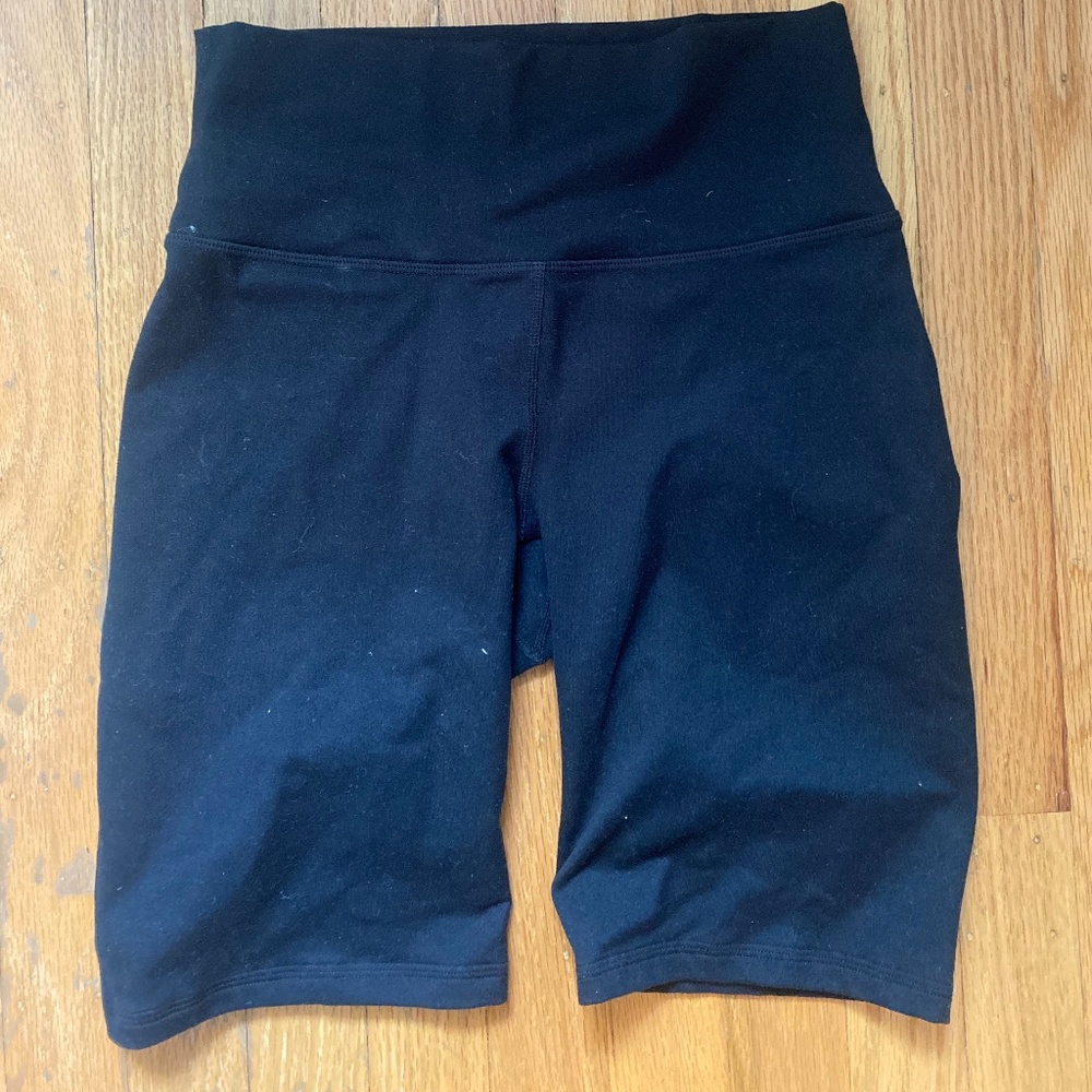 Women's Black Power Hold Biker Shorts